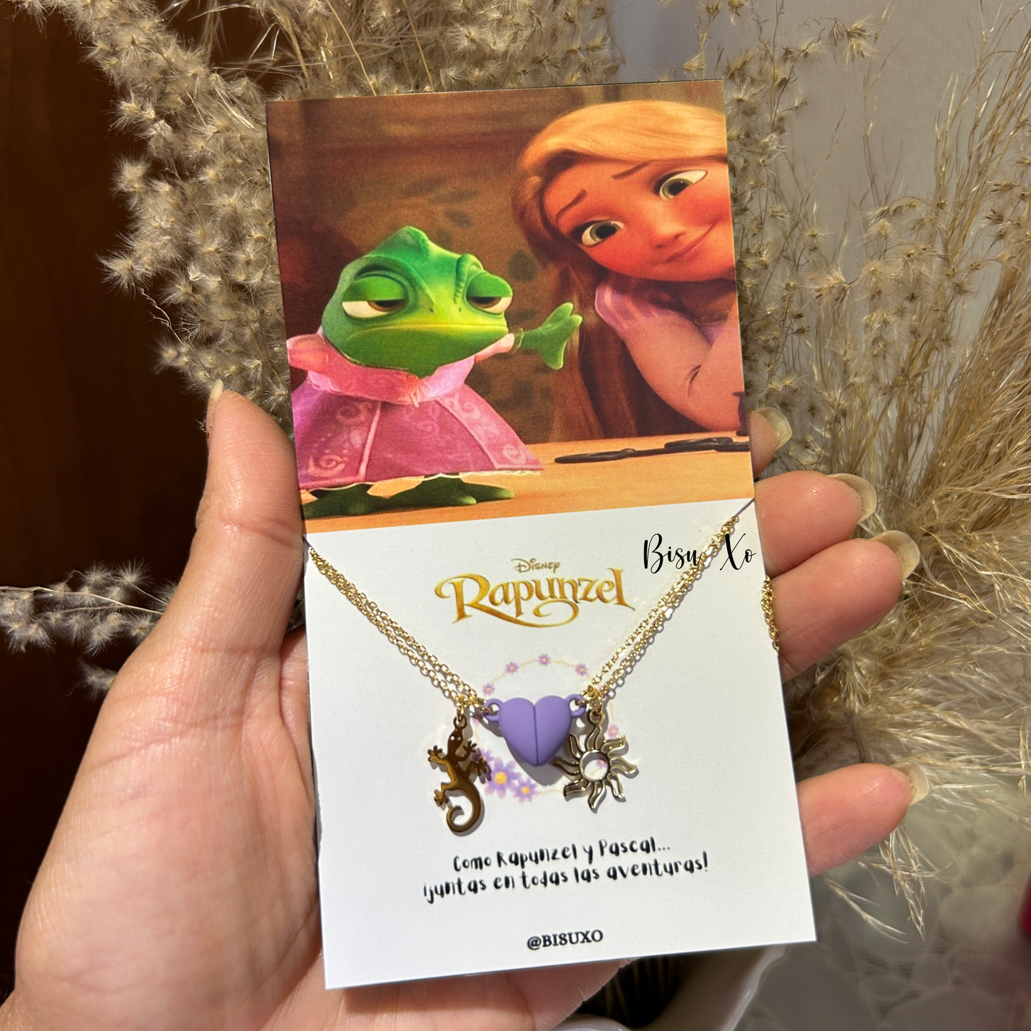 Collar Rapunzel y Pascal