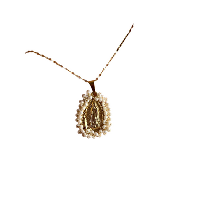 Collar virgen bordada